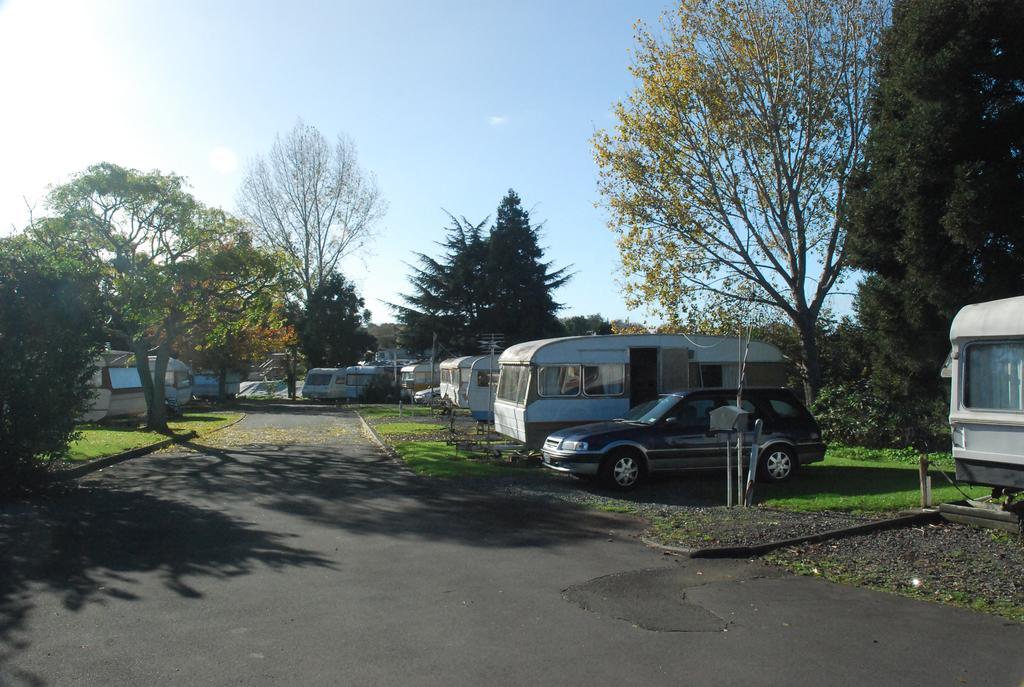 Avondale Motor Park Hotel Auckland Exterior photo