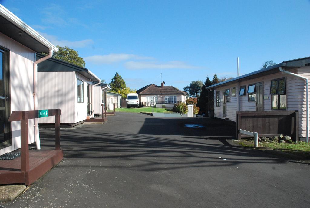 Avondale Motor Park Hotel Auckland Exterior photo