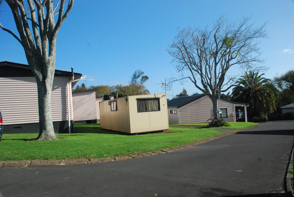 Avondale Motor Park Hotel Auckland Exterior photo