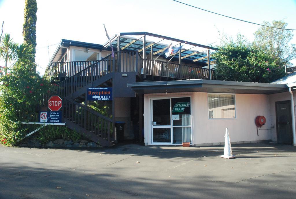 Avondale Motor Park Hotel Auckland Exterior photo