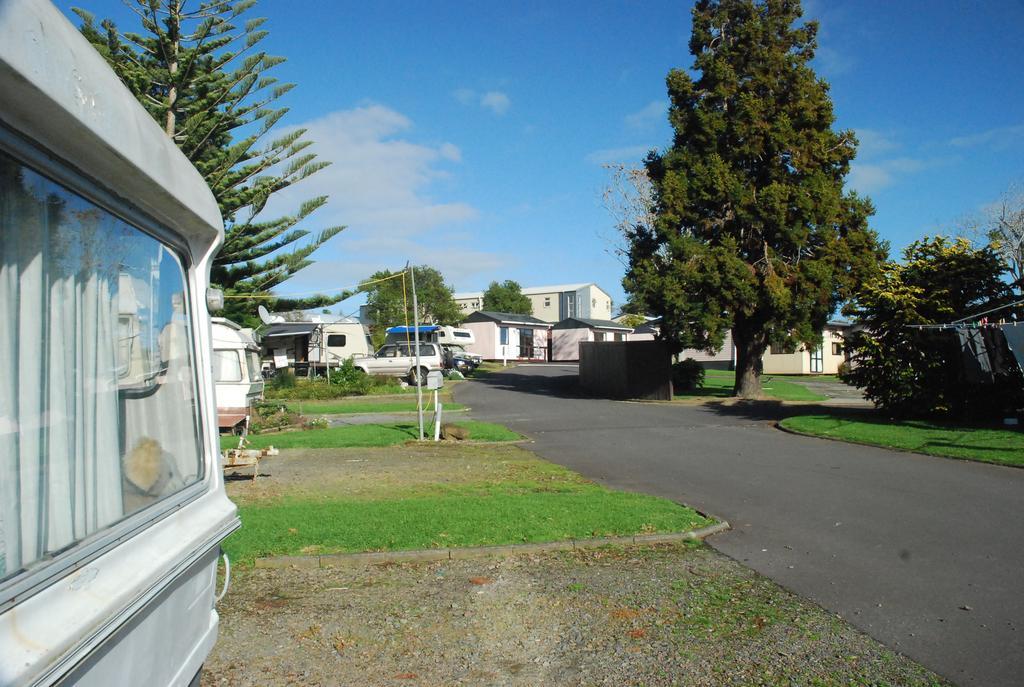 Avondale Motor Park Hotel Auckland Exterior photo