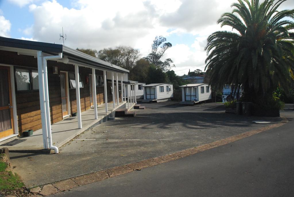 Avondale Motor Park Hotel Auckland Exterior photo