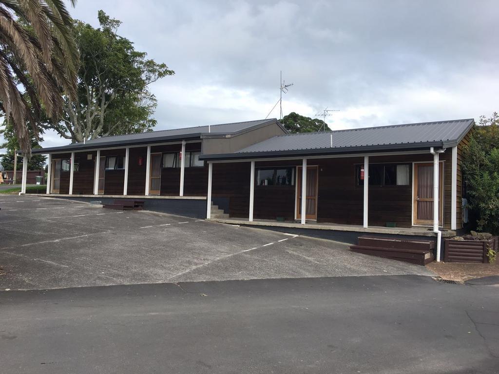 Avondale Motor Park Hotel Auckland Exterior photo